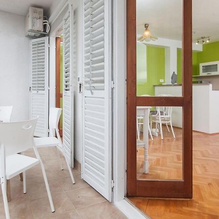 Vega Apartments Подгора Екстериор снимка