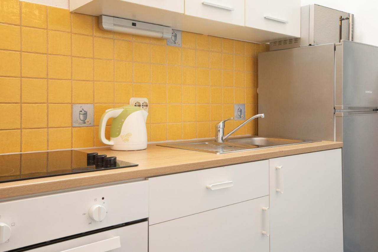 Vega Apartments Подгора Екстериор снимка